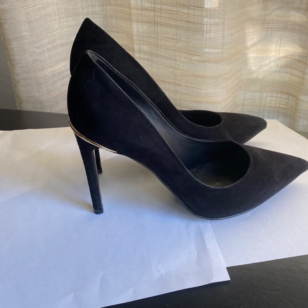 Louis Vuitton black suede leather pumps gold metal trim size 36-6 heels Italy - Picture 7 of 9